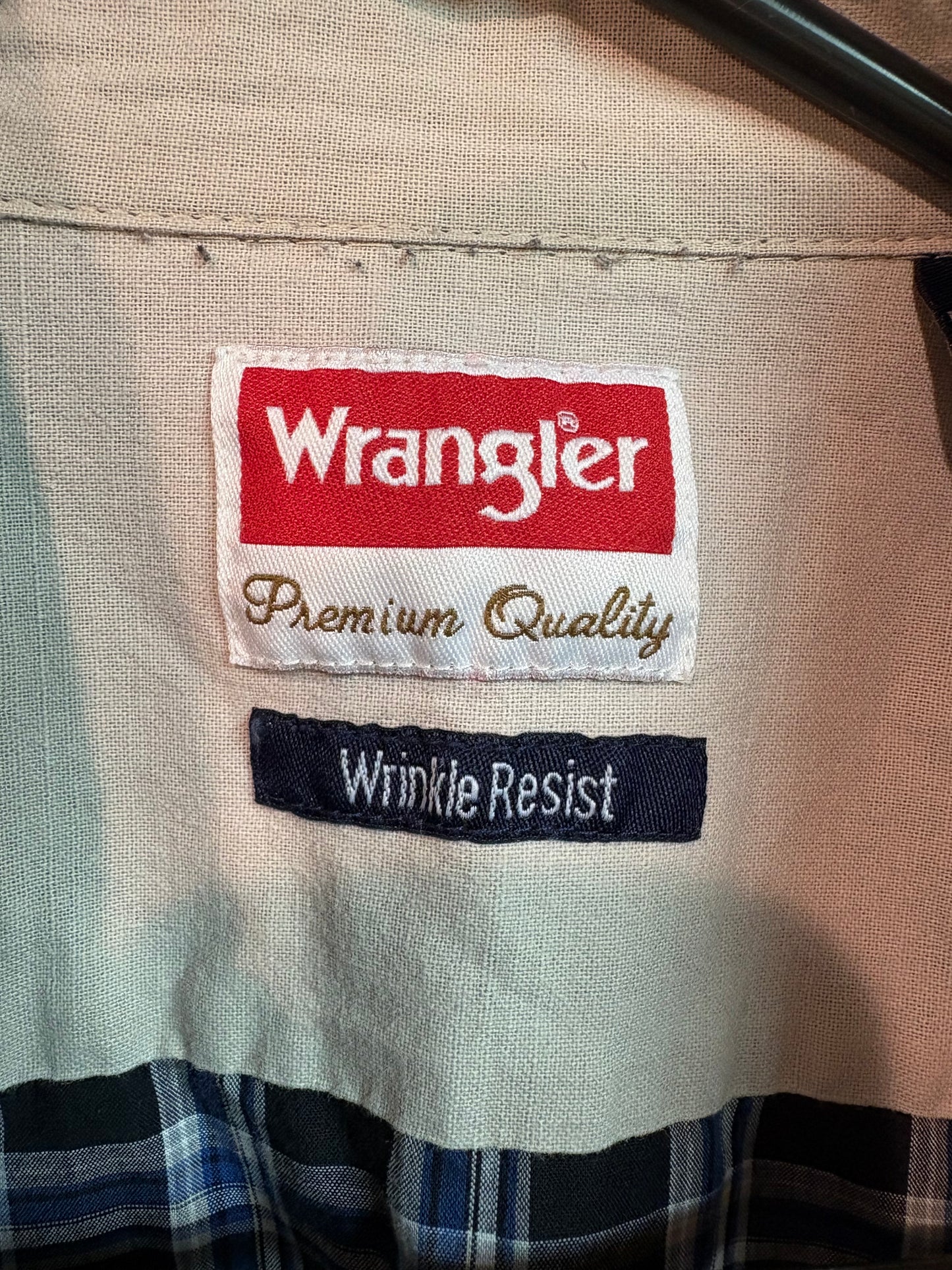 Men's Wrangler Button Down Short Sleeve Shirt