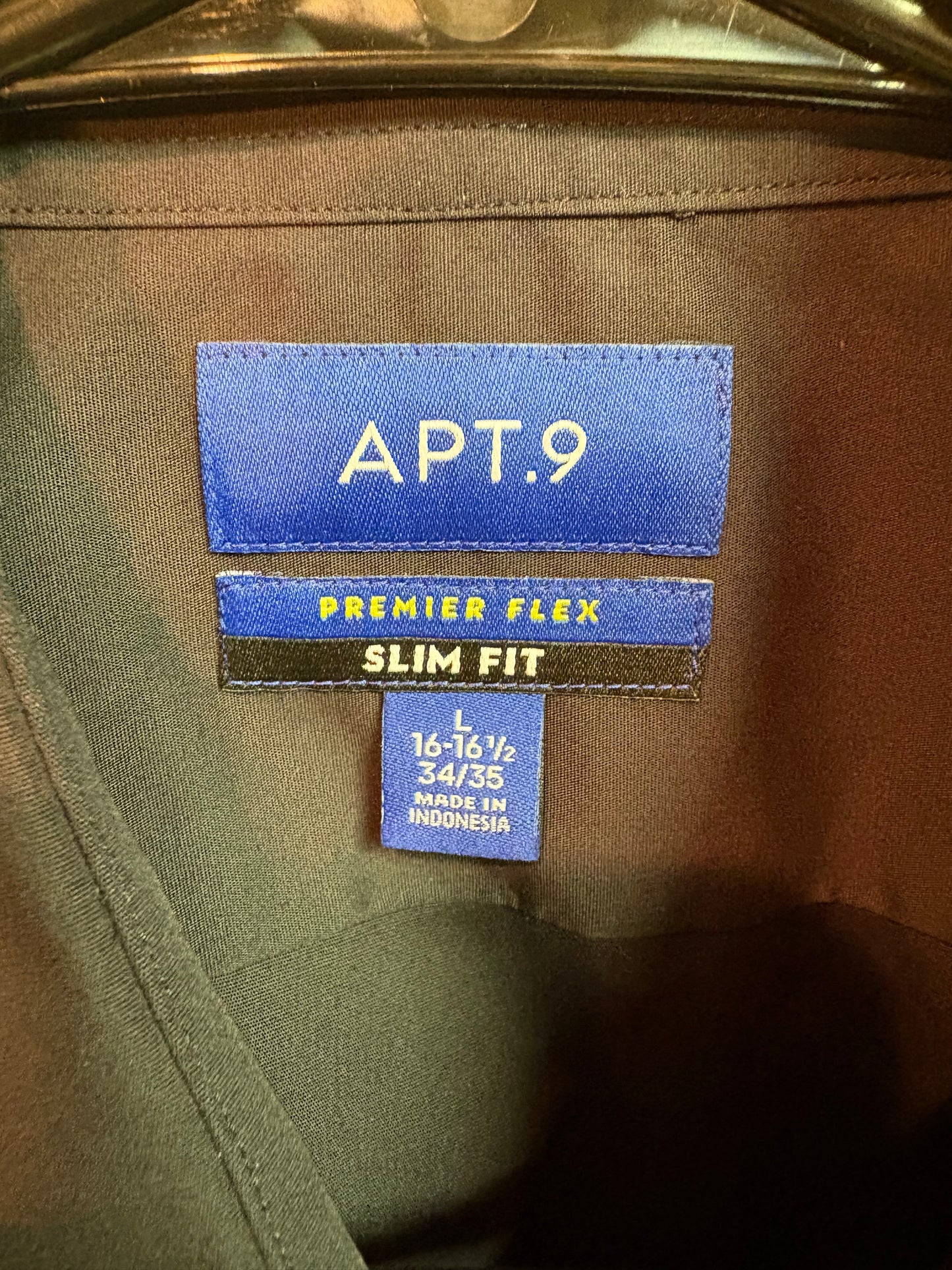 New Apt 9 Dress Shirt