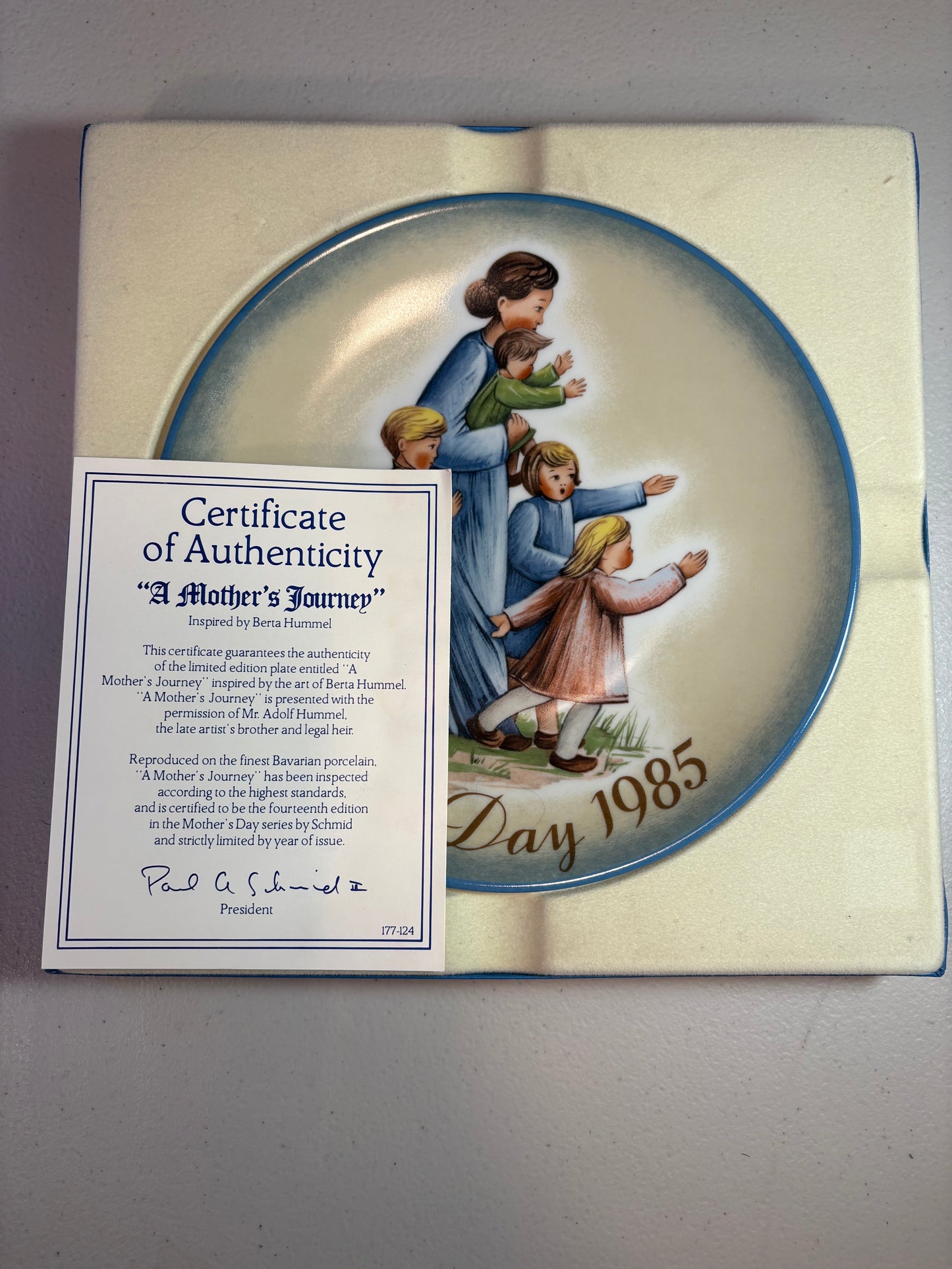 Lot of 3 Vintage 1980's Hummel Mothers Day Collector Plates
