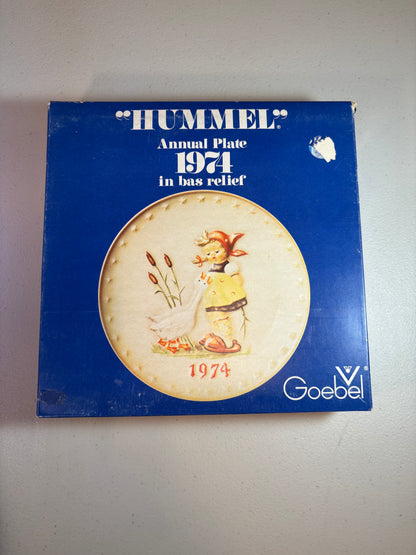 Lot of 2 Vintage 1970's M.J. Hummel Annual Collector Plates