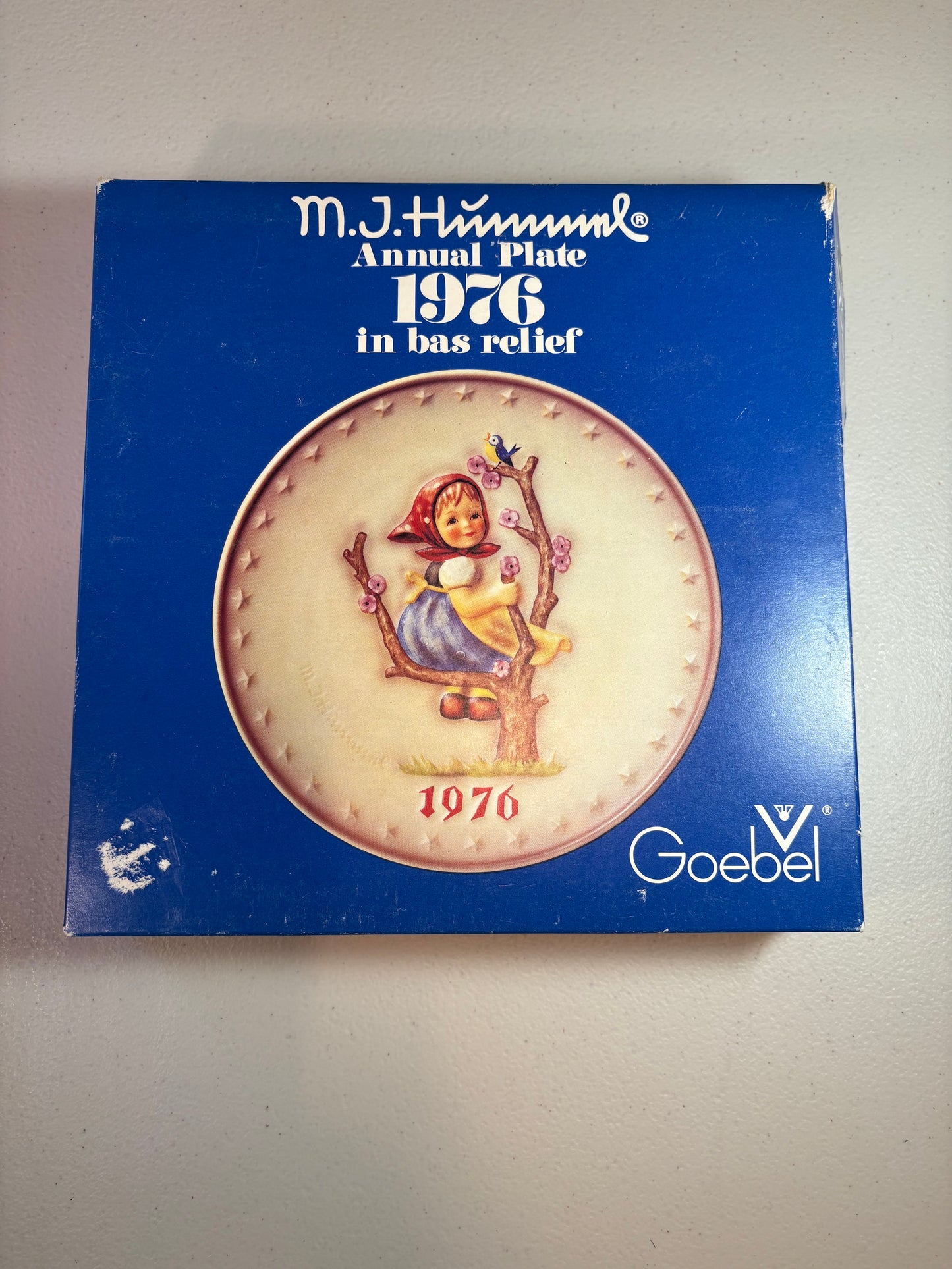 Lot of 2 Vintage 1970's M.J. Hummel Annual Collector Plates