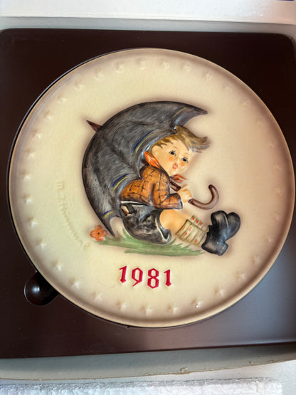 Lot of 3 Vintage 1980's Hummel Annual Collector Plates
