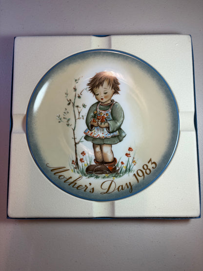 Lot of 3 Vintage 1980's Hummel Mothers Day Collector Plates