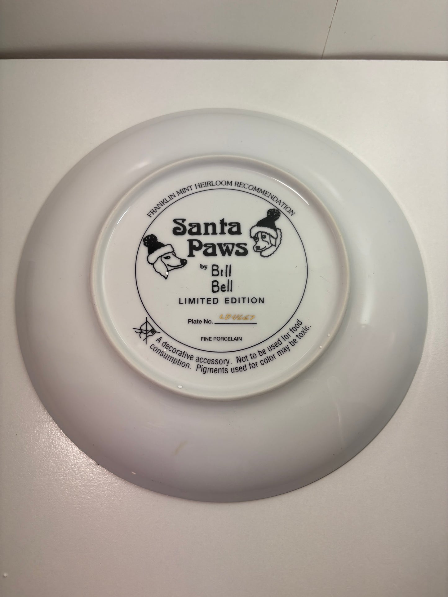 "Santa Paws" Decorative Plate