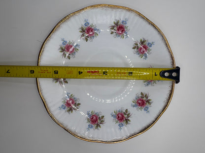 Vintage Elizabethan Fine Bone China Saucer in Hampshire Pattern