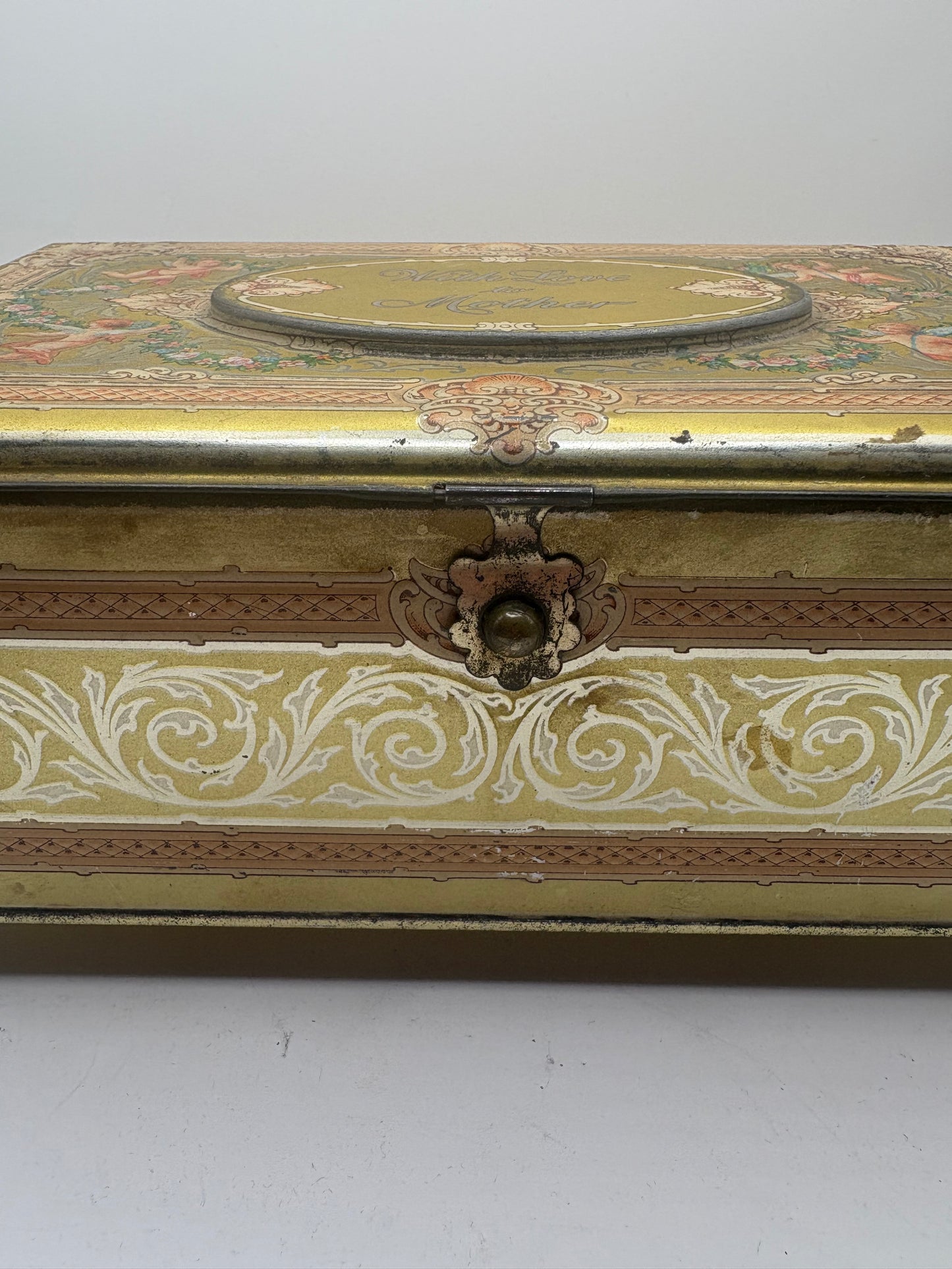 Antique Artstyle Chocolates "With Love to Mother" Metal Tin