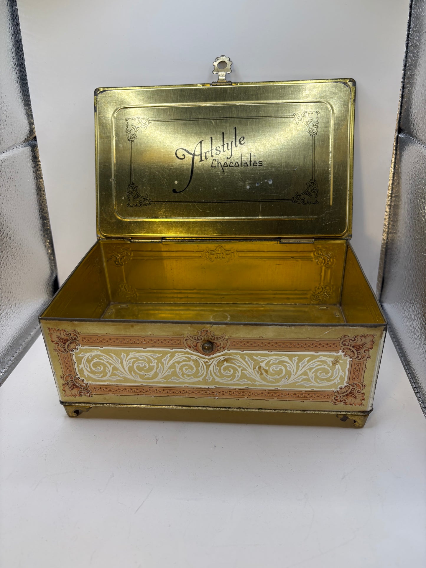 Antique Artstyle Chocolates "With Love to Mother" Metal Tin