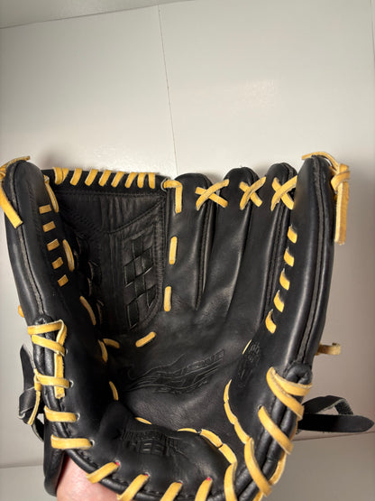 Nike Diamond Elite RHT Baseball Glove